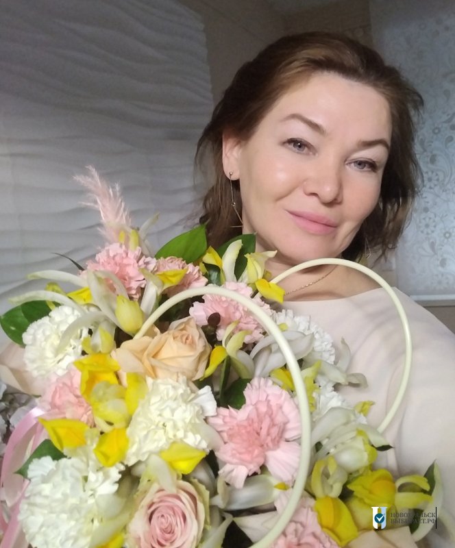 Жижина Елена Эдуардовна. Салон красоты "КОМИЛЬФО"